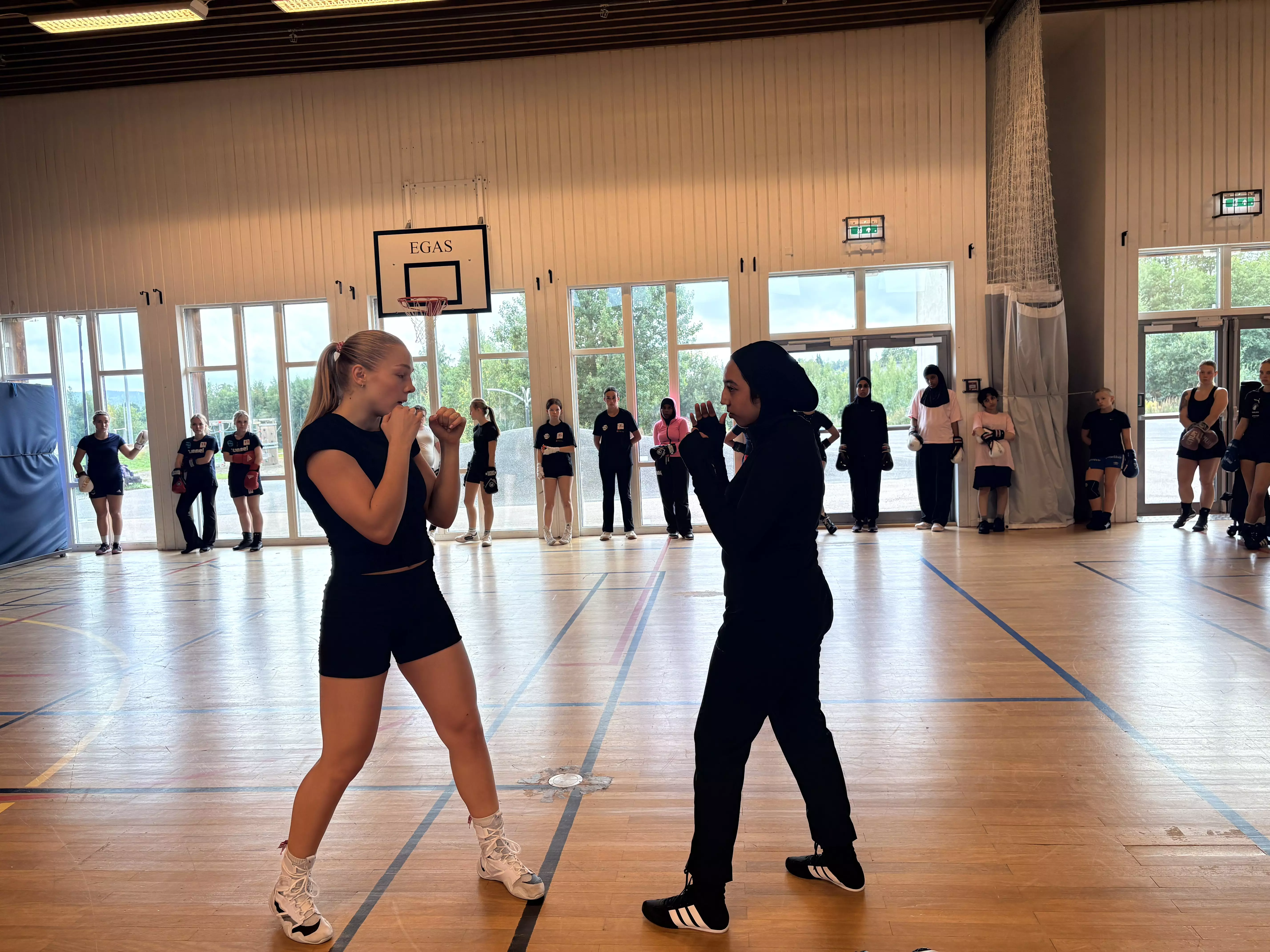 Bokseteknikk - her vist av Sunniva Hofstad