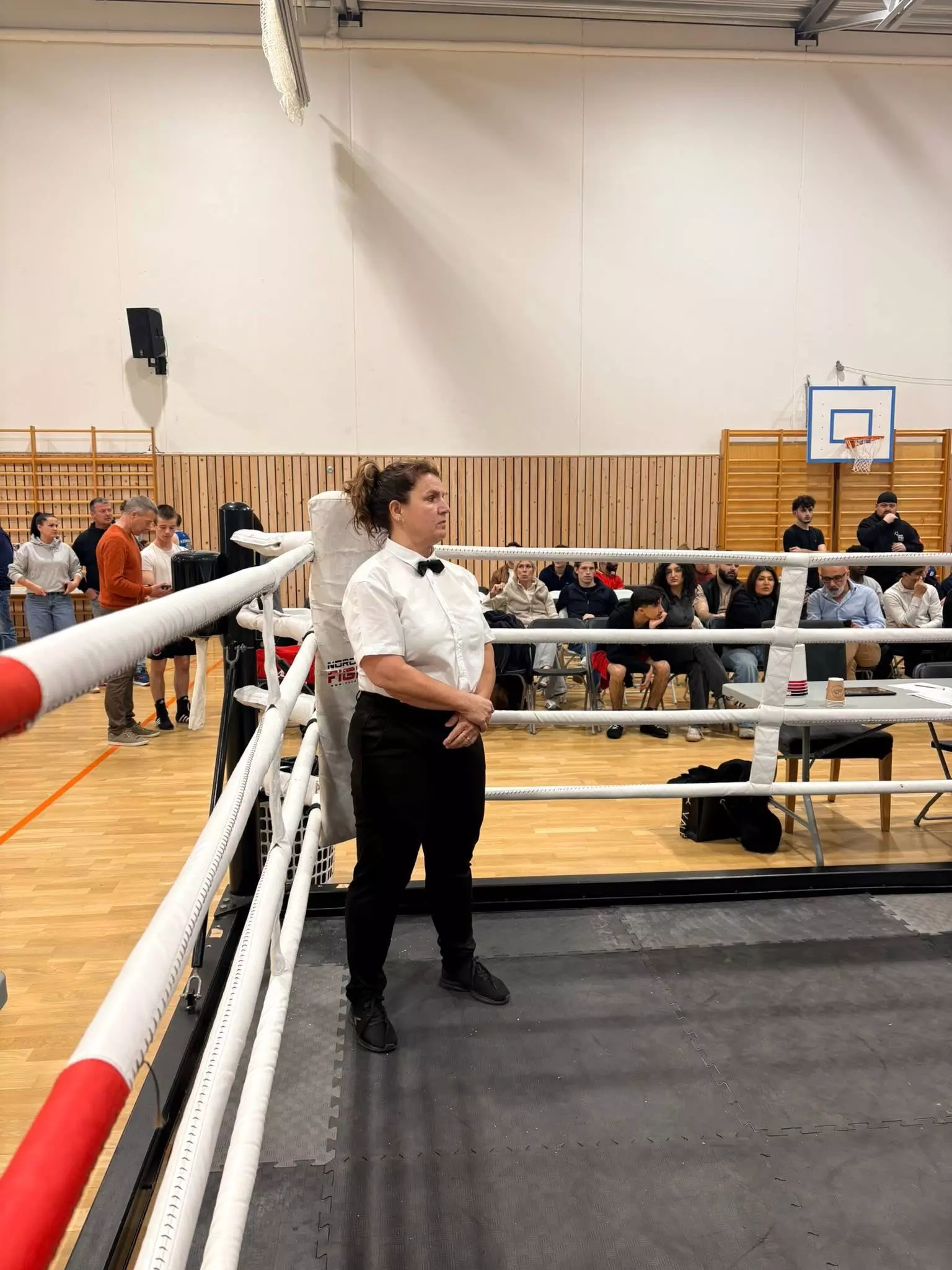 Turid stilte opp som kampleder og dommer