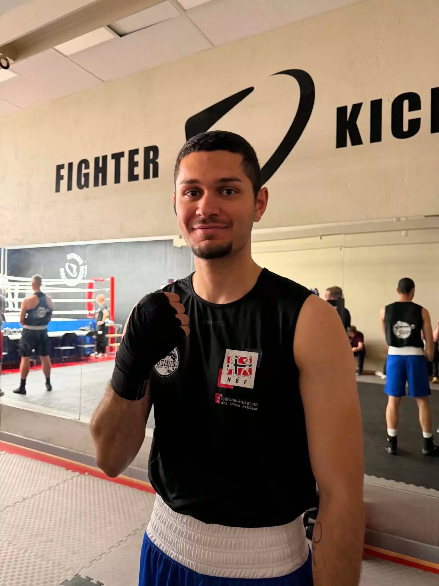 Maximus sparring