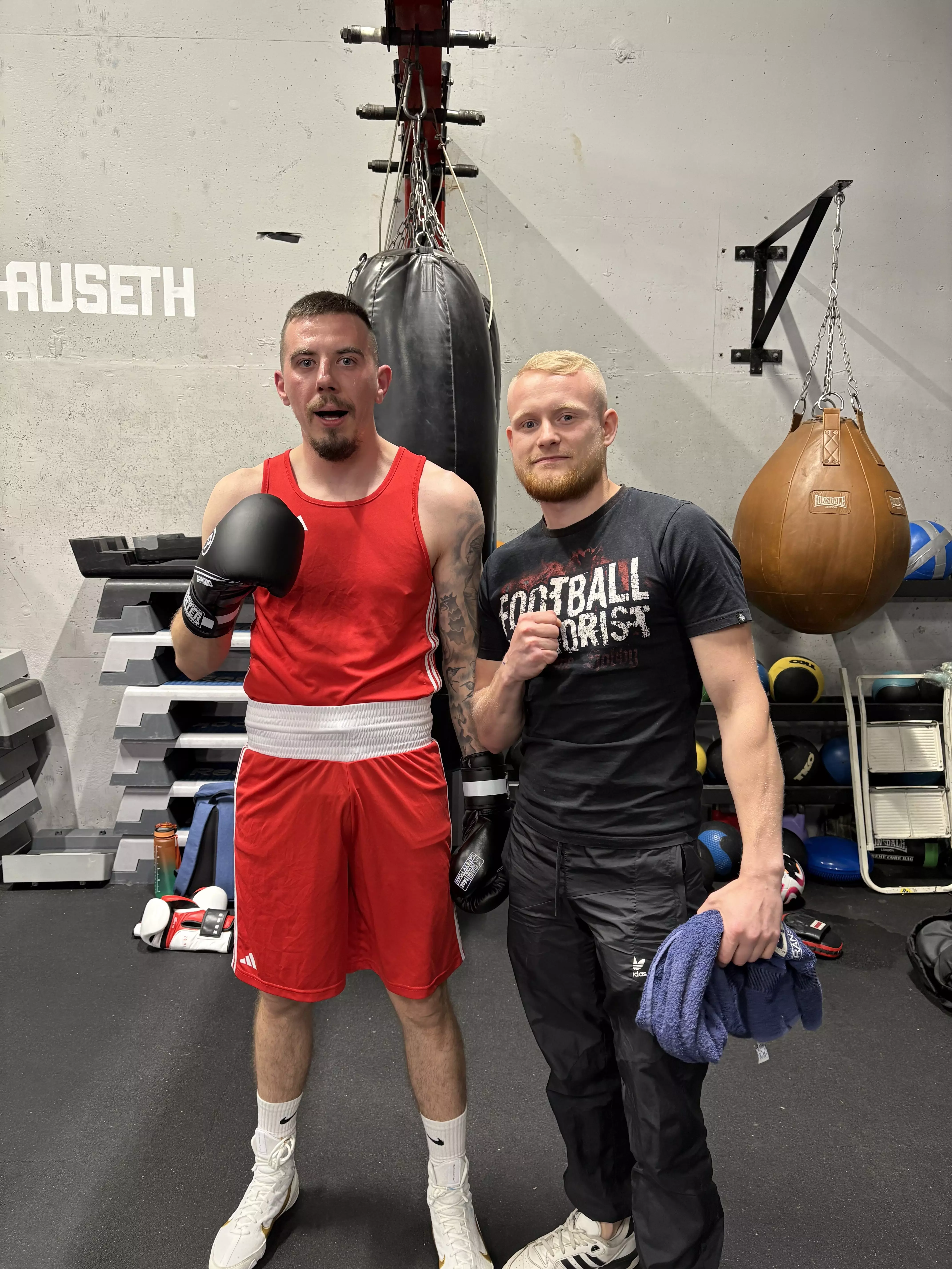 Konrad sammen med klubbkamerat Sebastian
